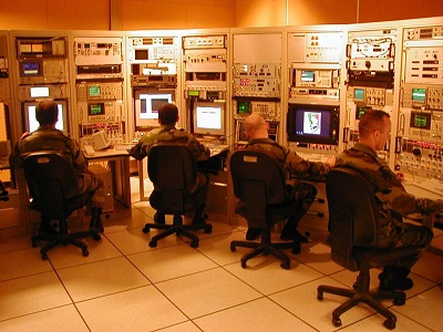 Salle de traitement des signaux CGE (source 44° RT)